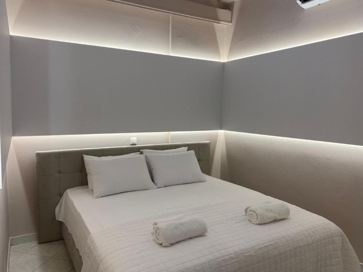 Comfortable Apartment Near To Metro Athens Exterior photo