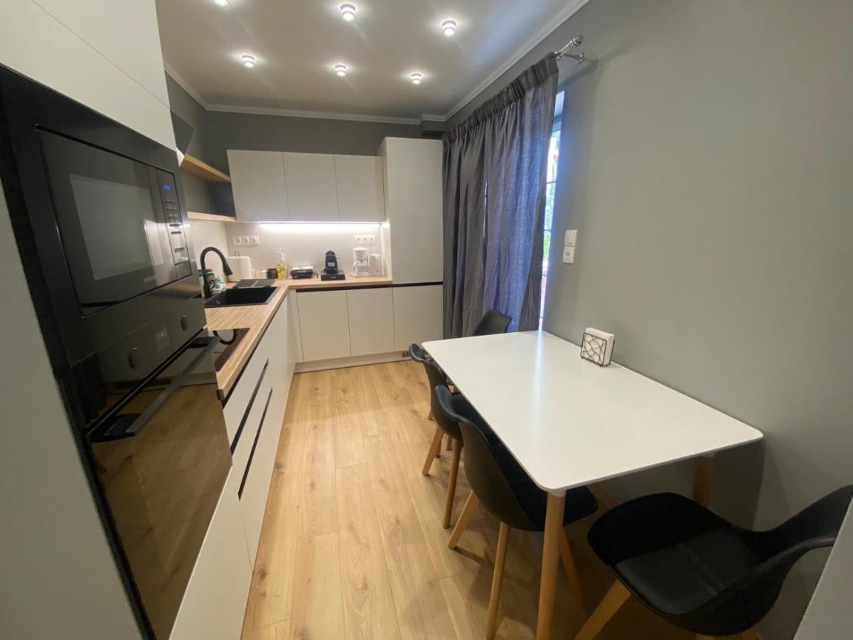 Comfortable Apartment Near To Metro Athens Exterior photo